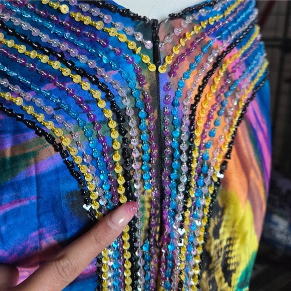 La Femme Maxi Silk Multicolor Backless Sequin Gown Dress Size 6 - Picture 10 of 16